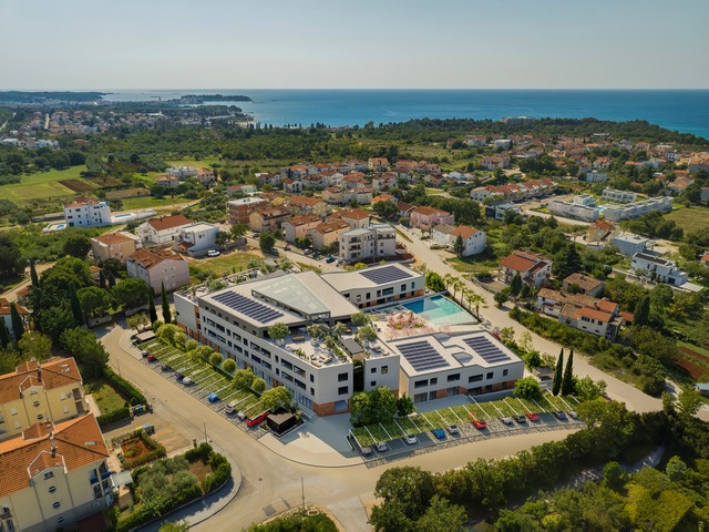 Veli Maj image